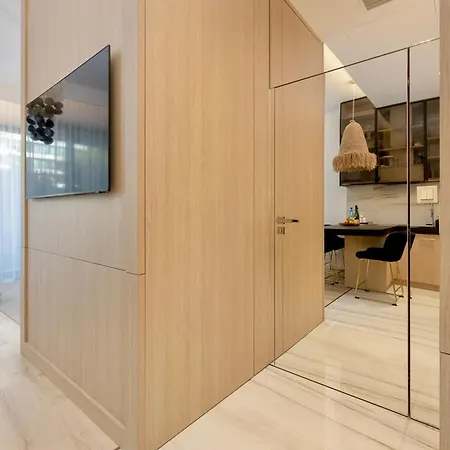 Shelter Luxury *
