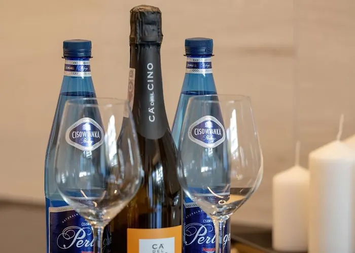 Shelter Luxury דירה *