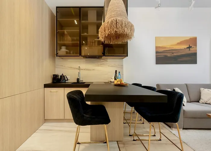 Shelter Luxury דירה