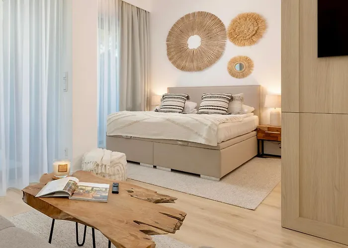 Shelter Luxury דירה